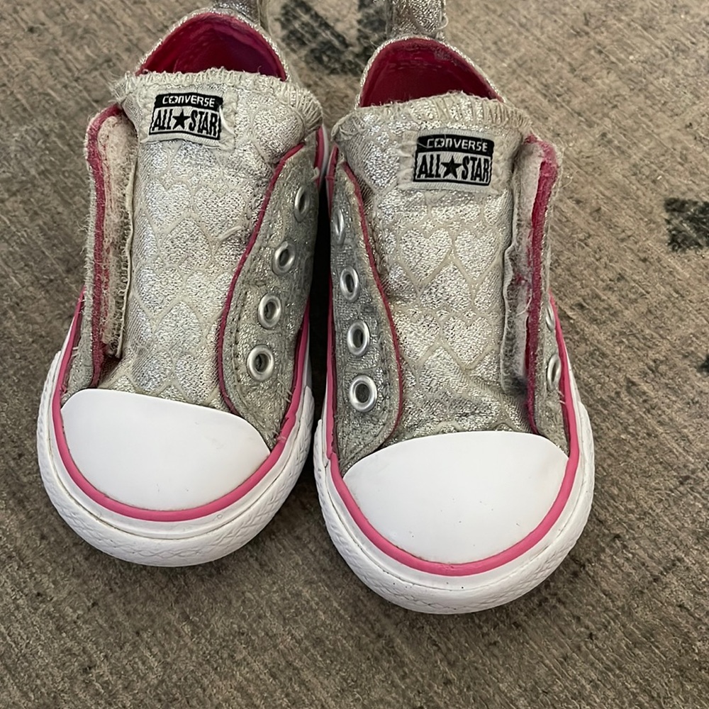 Toddler heart converse